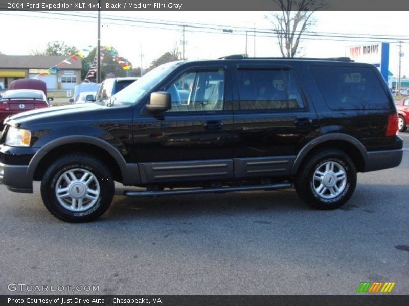 Black / Medium Flint Gray 2004 Ford Expedition XLT 4x4