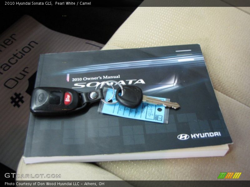 Pearl White / Camel 2010 Hyundai Sonata GLS