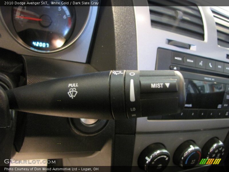 White Gold / Dark Slate Gray 2010 Dodge Avenger SXT