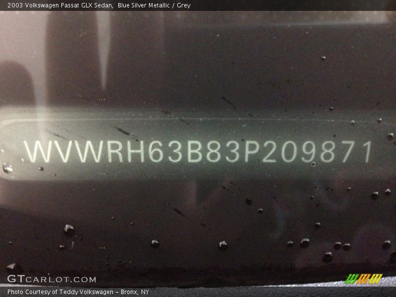 Blue Silver Metallic / Grey 2003 Volkswagen Passat GLX Sedan