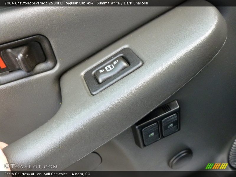 Summit White / Dark Charcoal 2004 Chevrolet Silverado 2500HD Regular Cab 4x4