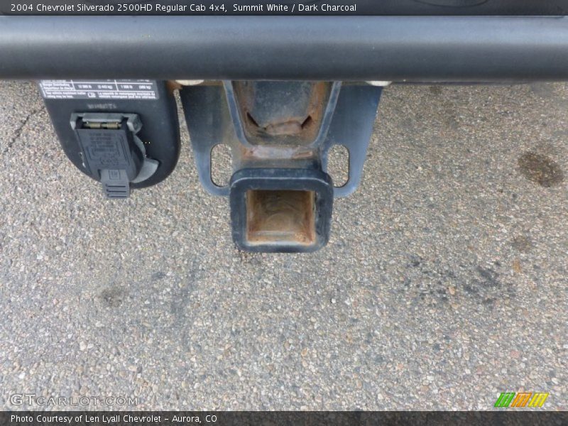 Summit White / Dark Charcoal 2004 Chevrolet Silverado 2500HD Regular Cab 4x4