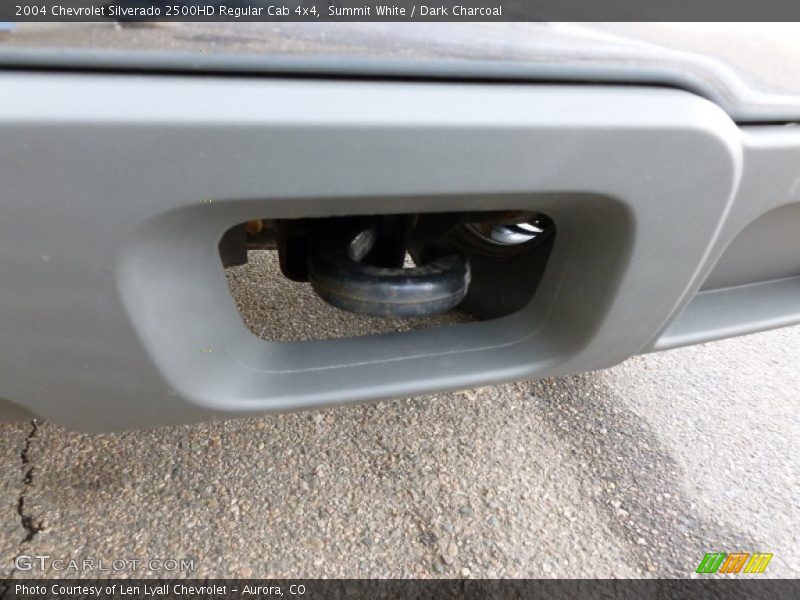 Summit White / Dark Charcoal 2004 Chevrolet Silverado 2500HD Regular Cab 4x4