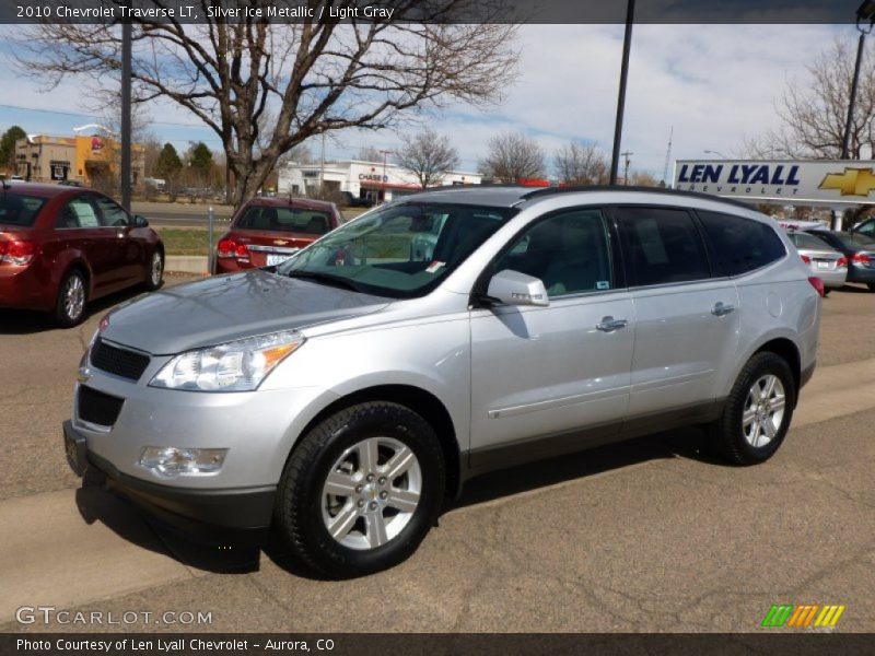 Silver Ice Metallic / Light Gray 2010 Chevrolet Traverse LT