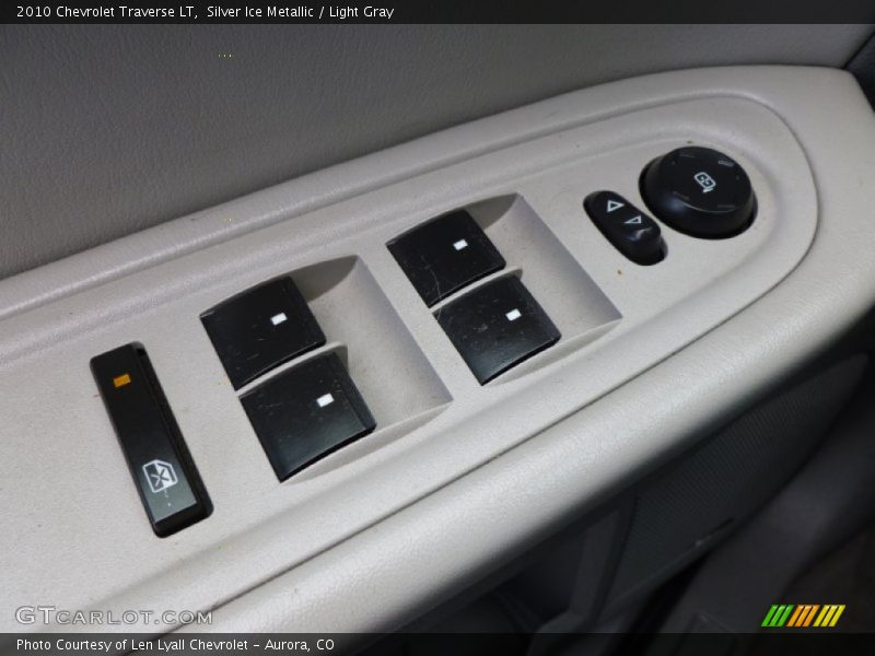 Silver Ice Metallic / Light Gray 2010 Chevrolet Traverse LT
