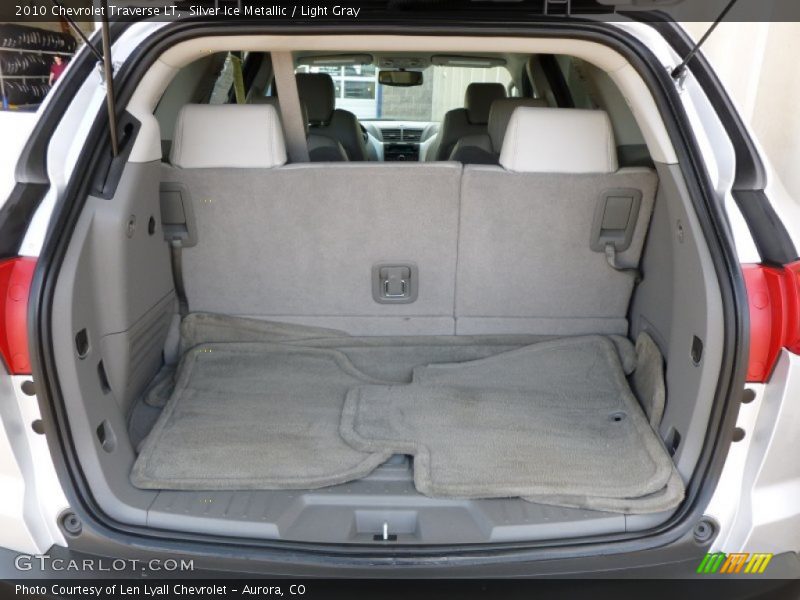 Silver Ice Metallic / Light Gray 2010 Chevrolet Traverse LT