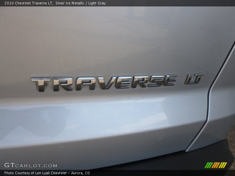 Silver Ice Metallic / Light Gray 2010 Chevrolet Traverse LT