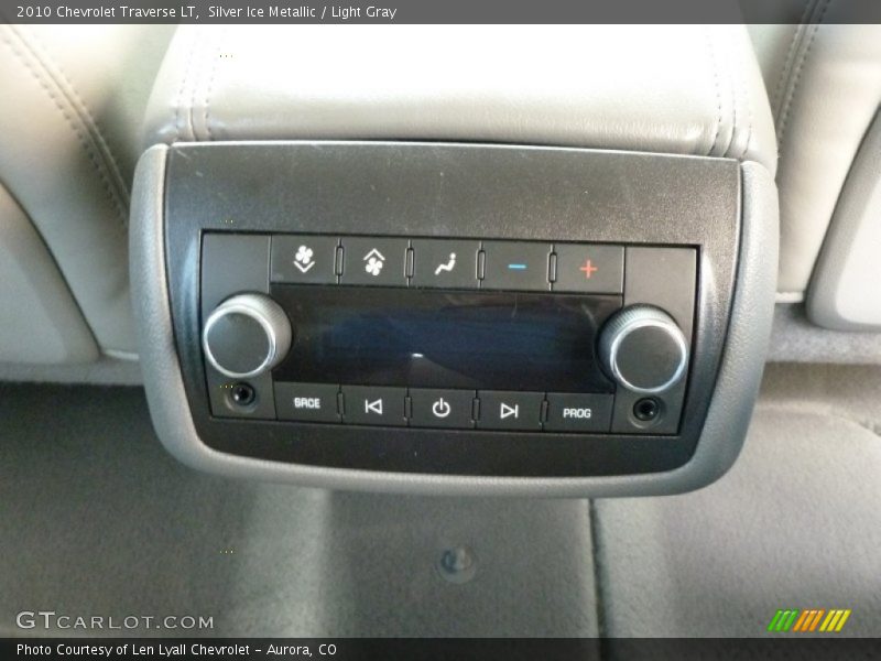 Silver Ice Metallic / Light Gray 2010 Chevrolet Traverse LT