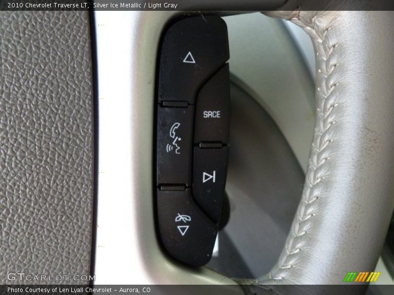 Silver Ice Metallic / Light Gray 2010 Chevrolet Traverse LT