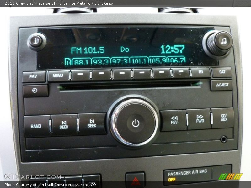 Silver Ice Metallic / Light Gray 2010 Chevrolet Traverse LT