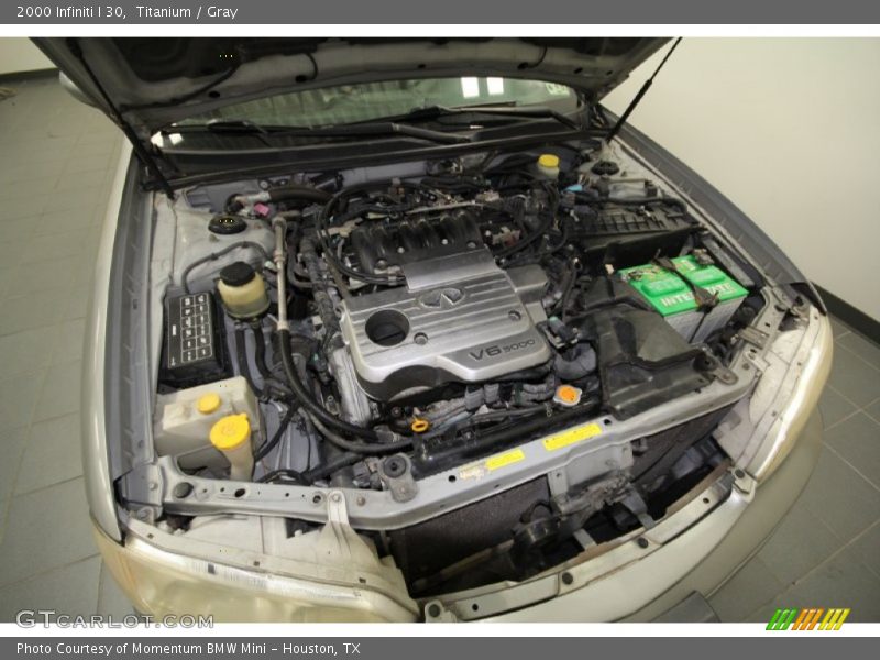 Titanium / Gray 2000 Infiniti I 30