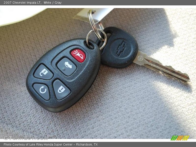 White / Gray 2007 Chevrolet Impala LT