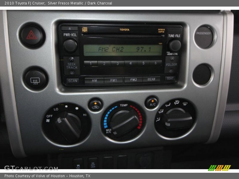 Controls of 2010 FJ Cruiser 