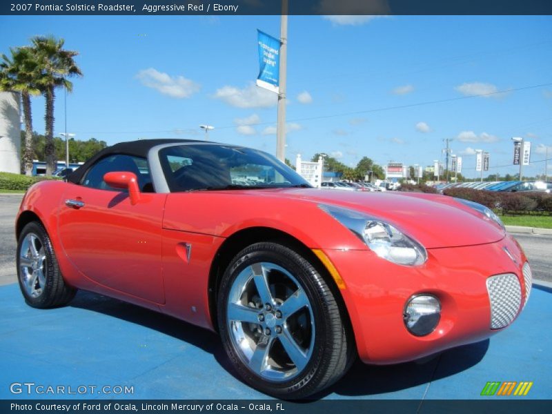 Front 3/4 View of 2007 Solstice Roadster