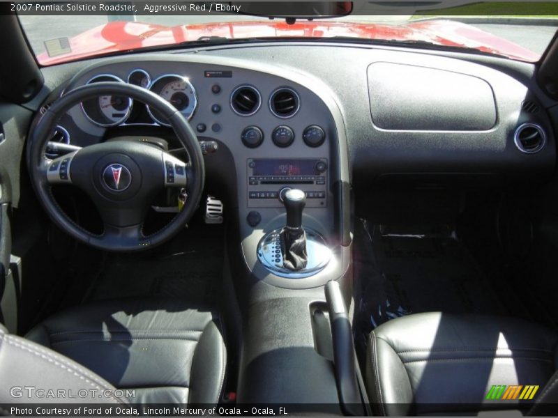 Dashboard of 2007 Solstice Roadster