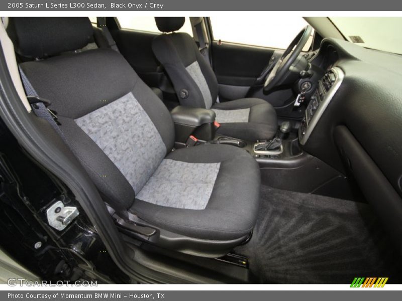 Black Onyx / Grey 2005 Saturn L Series L300 Sedan
