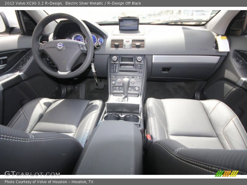 Dashboard of 2013 XC90 3.2 R-Design