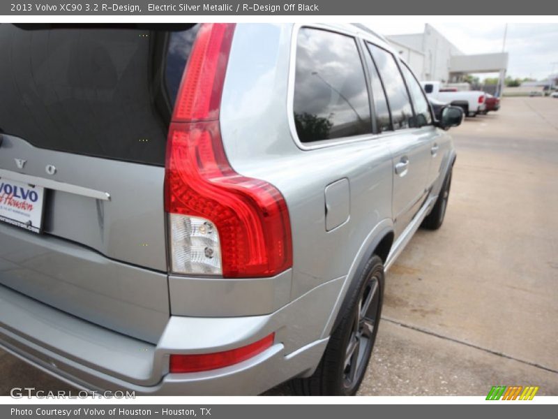 Electric Silver Metallic / R-Design Off Black 2013 Volvo XC90 3.2 R-Design
