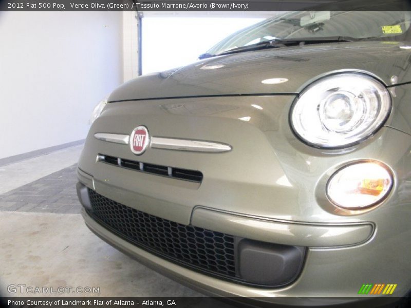 Verde Oliva (Green) / Tessuto Marrone/Avorio (Brown/Ivory) 2012 Fiat 500 Pop