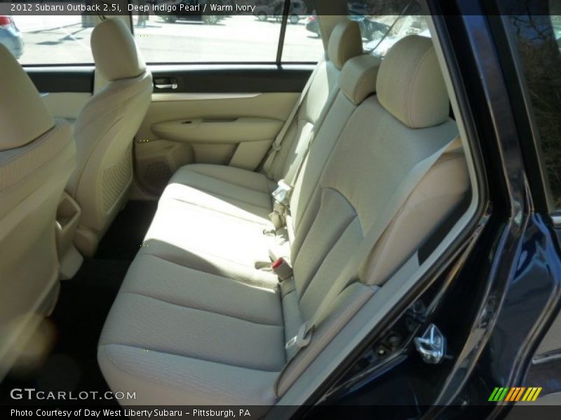 Deep Indigo Pearl / Warm Ivory 2012 Subaru Outback 2.5i
