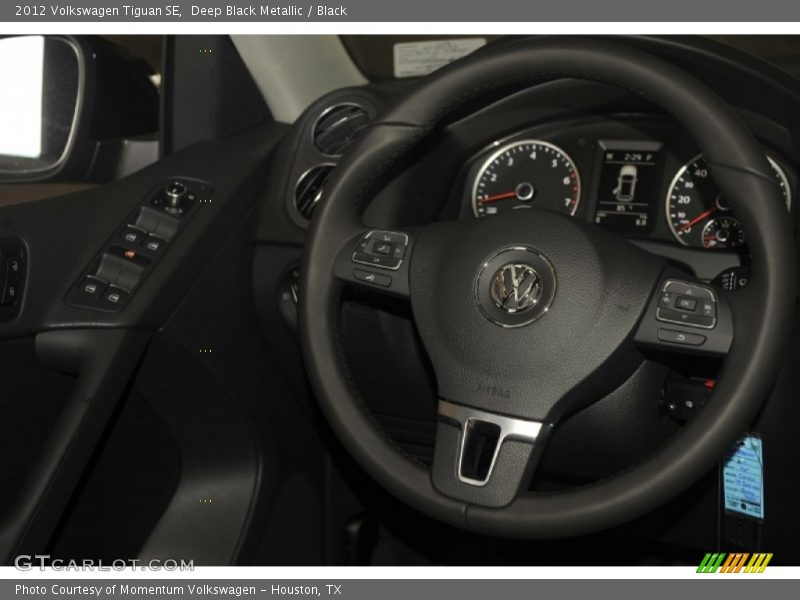 Deep Black Metallic / Black 2012 Volkswagen Tiguan SE