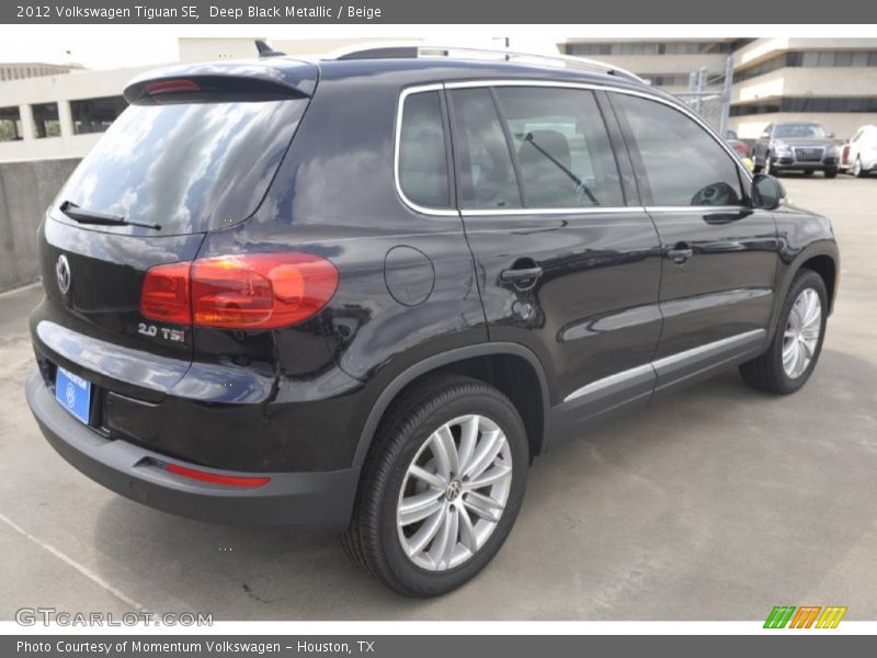 Deep Black Metallic / Beige 2012 Volkswagen Tiguan SE