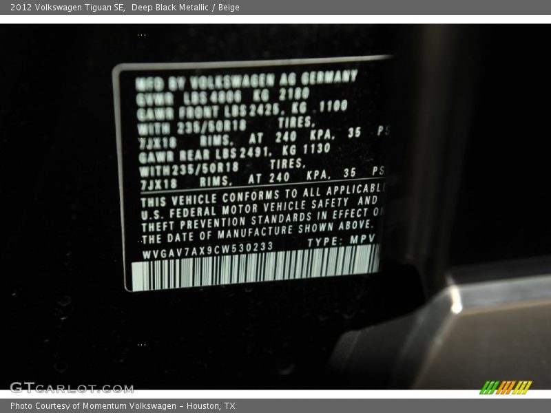 Deep Black Metallic / Beige 2012 Volkswagen Tiguan SE