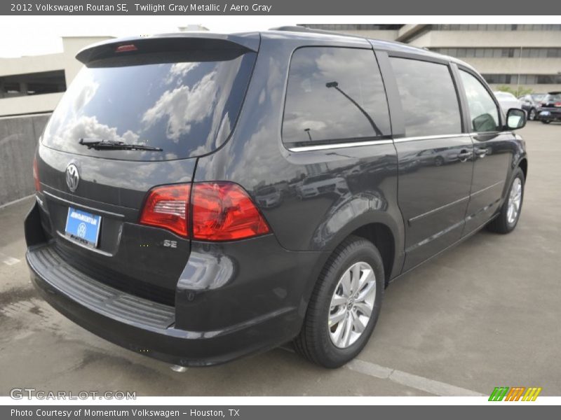 Twilight Gray Metallic / Aero Gray 2012 Volkswagen Routan SE