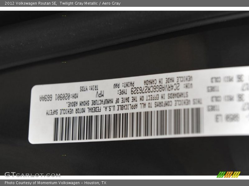 Twilight Gray Metallic / Aero Gray 2012 Volkswagen Routan SE