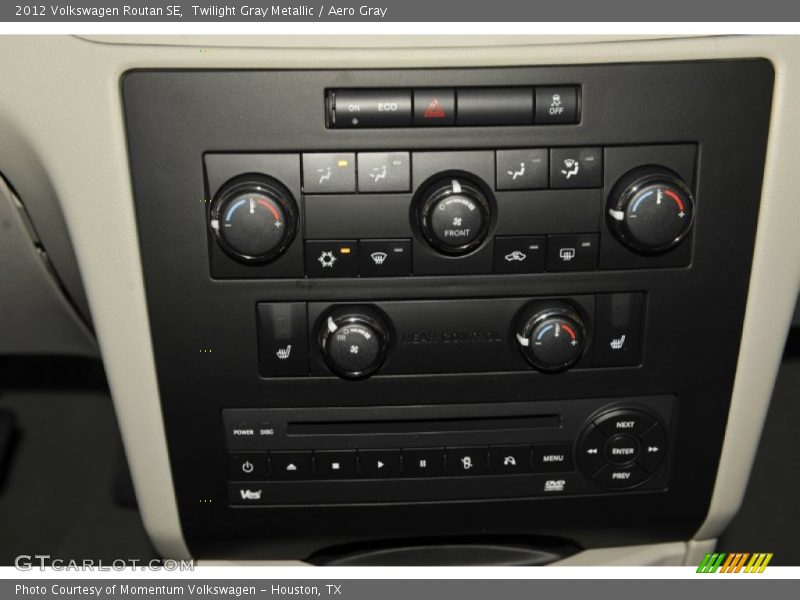 Twilight Gray Metallic / Aero Gray 2012 Volkswagen Routan SE