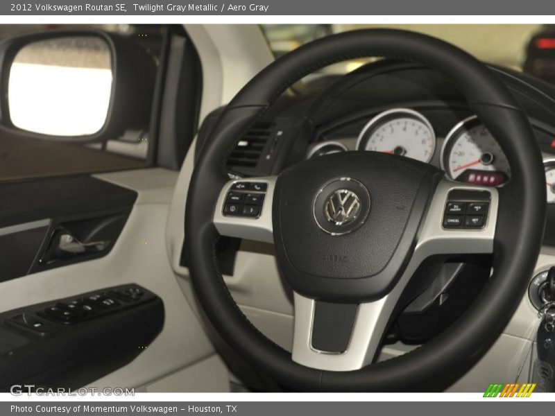 Twilight Gray Metallic / Aero Gray 2012 Volkswagen Routan SE