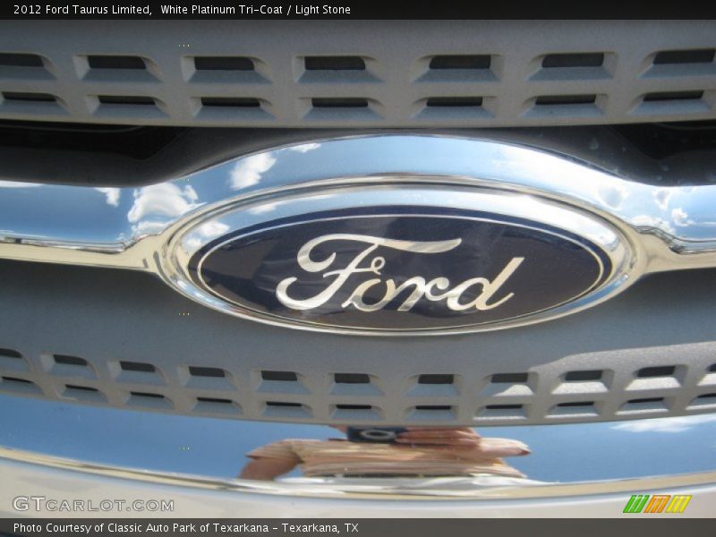 White Platinum Tri-Coat / Light Stone 2012 Ford Taurus Limited
