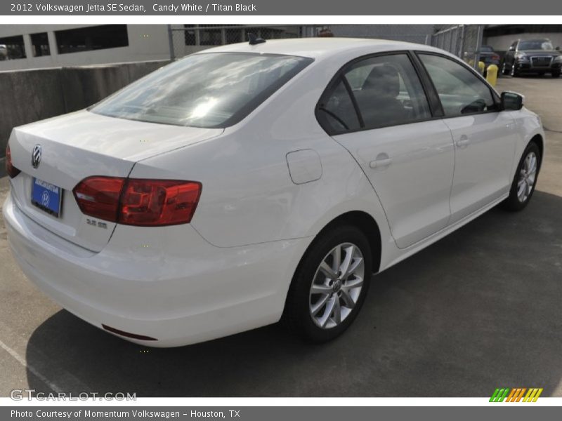 Candy White / Titan Black 2012 Volkswagen Jetta SE Sedan