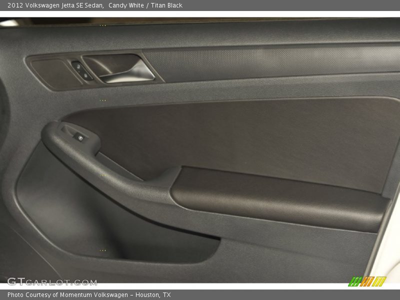 Candy White / Titan Black 2012 Volkswagen Jetta SE Sedan