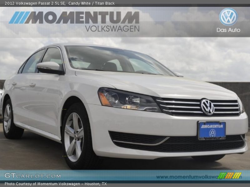 Candy White / Titan Black 2012 Volkswagen Passat 2.5L SE