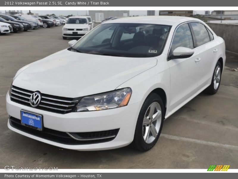 Candy White / Titan Black 2012 Volkswagen Passat 2.5L SE