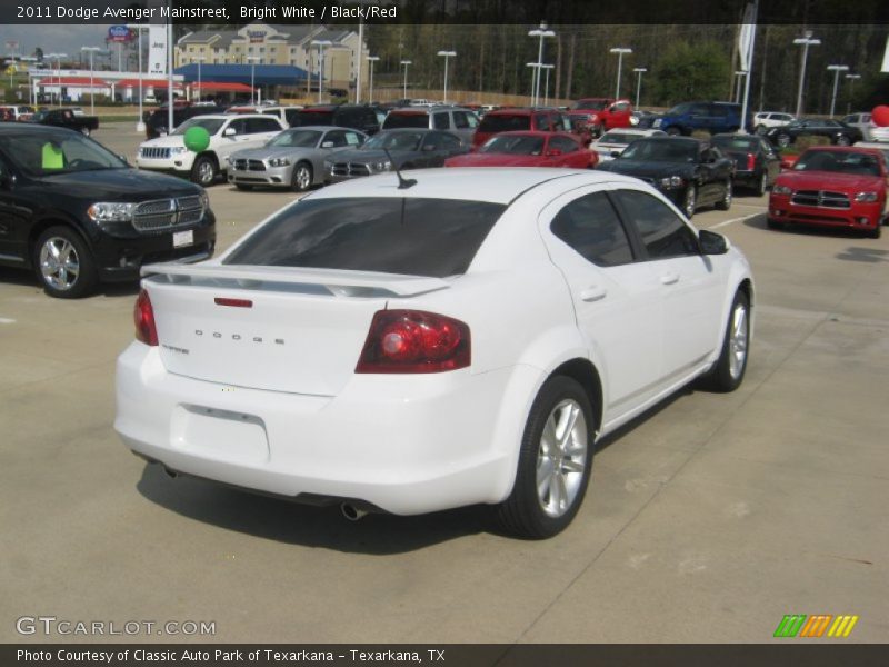 Bright White / Black/Red 2011 Dodge Avenger Mainstreet