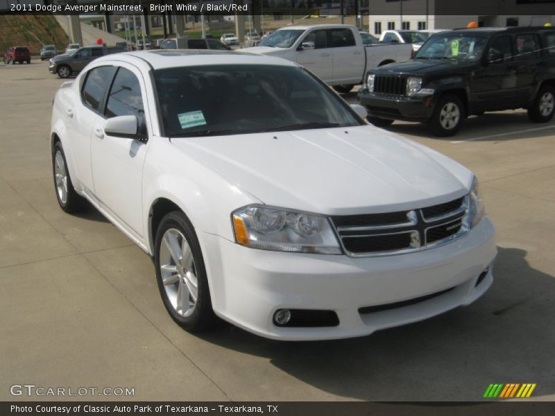Bright White / Black/Red 2011 Dodge Avenger Mainstreet