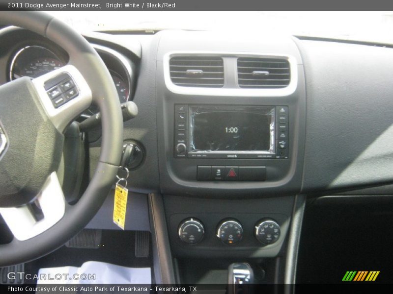 Bright White / Black/Red 2011 Dodge Avenger Mainstreet