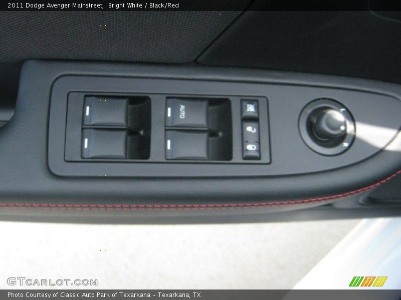 Bright White / Black/Red 2011 Dodge Avenger Mainstreet