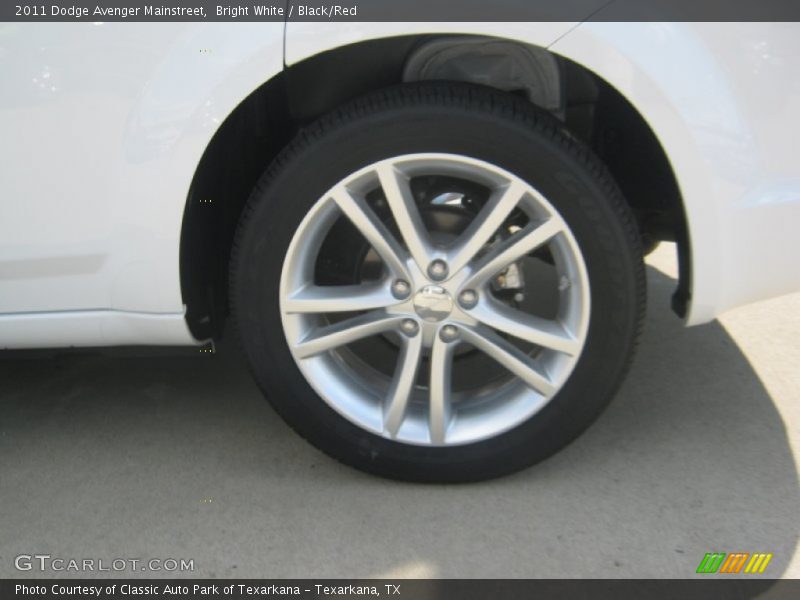 Bright White / Black/Red 2011 Dodge Avenger Mainstreet