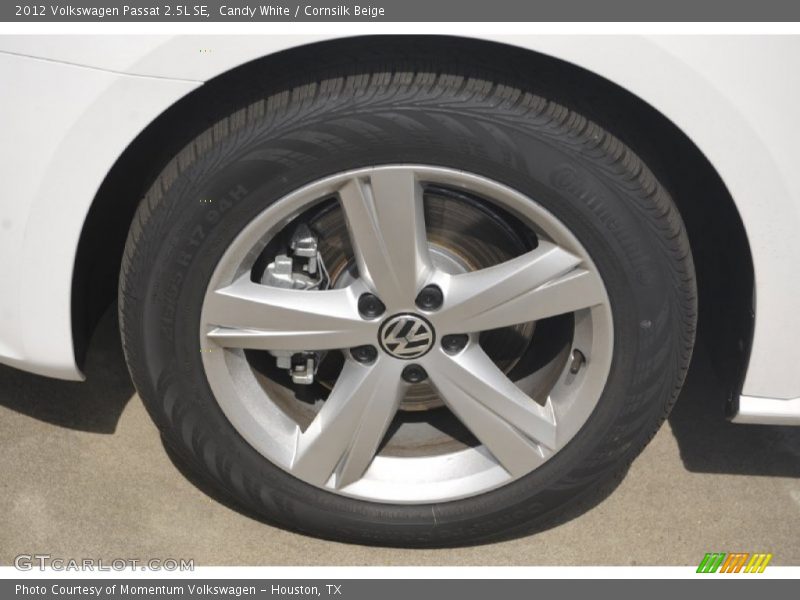 Candy White / Cornsilk Beige 2012 Volkswagen Passat 2.5L SE
