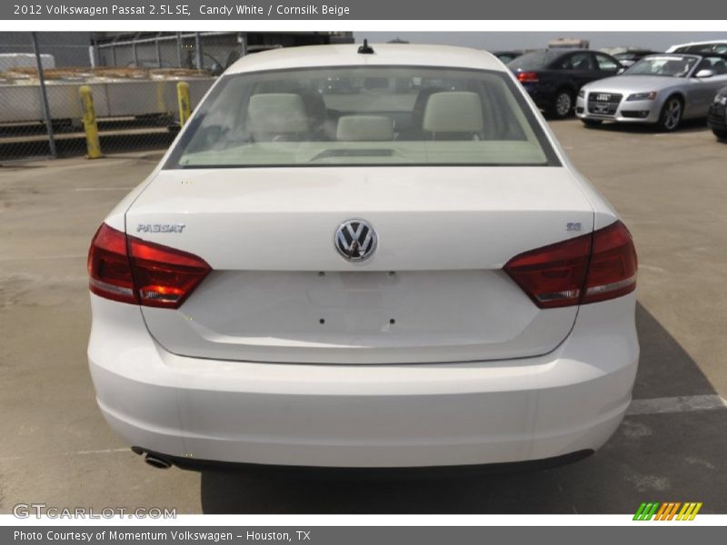 Candy White / Cornsilk Beige 2012 Volkswagen Passat 2.5L SE
