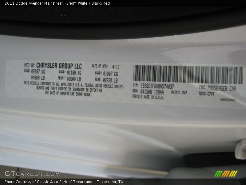 Bright White / Black/Red 2011 Dodge Avenger Mainstreet