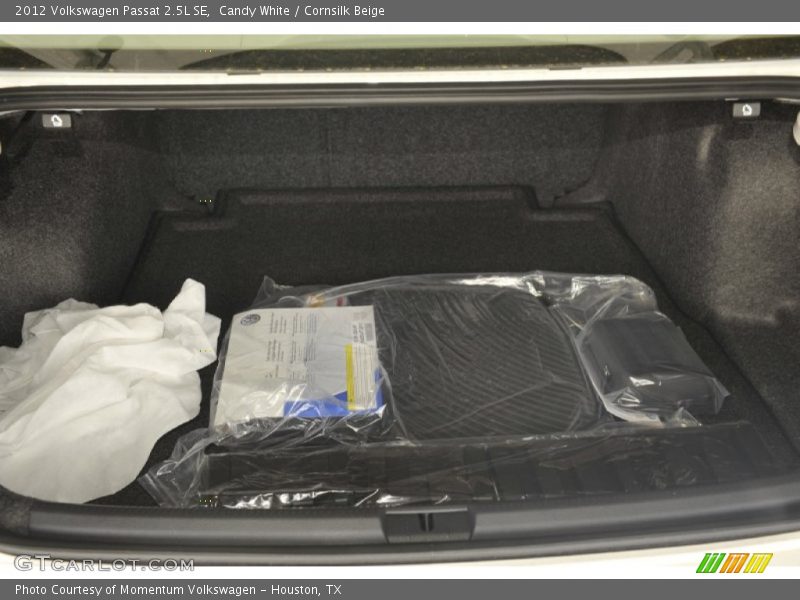 Candy White / Cornsilk Beige 2012 Volkswagen Passat 2.5L SE