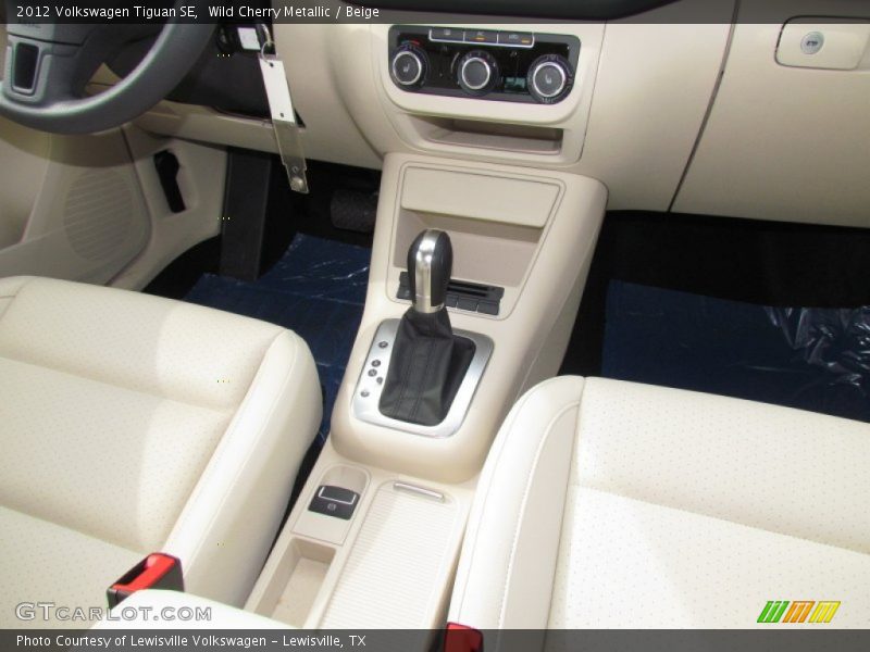 Wild Cherry Metallic / Beige 2012 Volkswagen Tiguan SE