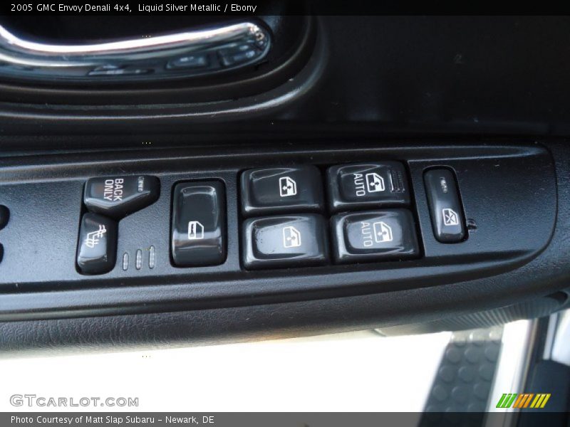 Liquid Silver Metallic / Ebony 2005 GMC Envoy Denali 4x4