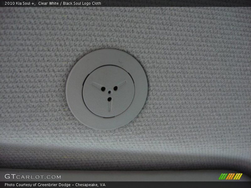 Clear White / Black Soul Logo Cloth 2010 Kia Soul +