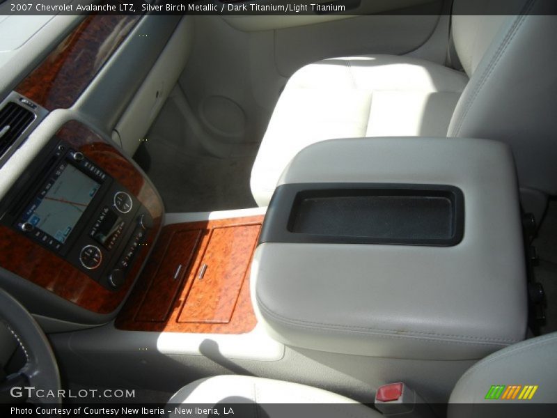 Silver Birch Metallic / Dark Titanium/Light Titanium 2007 Chevrolet Avalanche LTZ