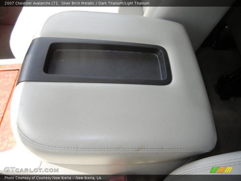 Silver Birch Metallic / Dark Titanium/Light Titanium 2007 Chevrolet Avalanche LTZ